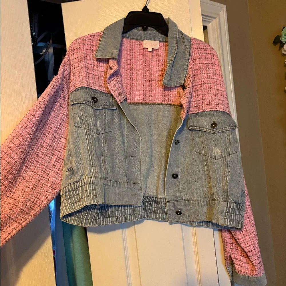 Pink Textured Jacket - Picture 4 of 5
